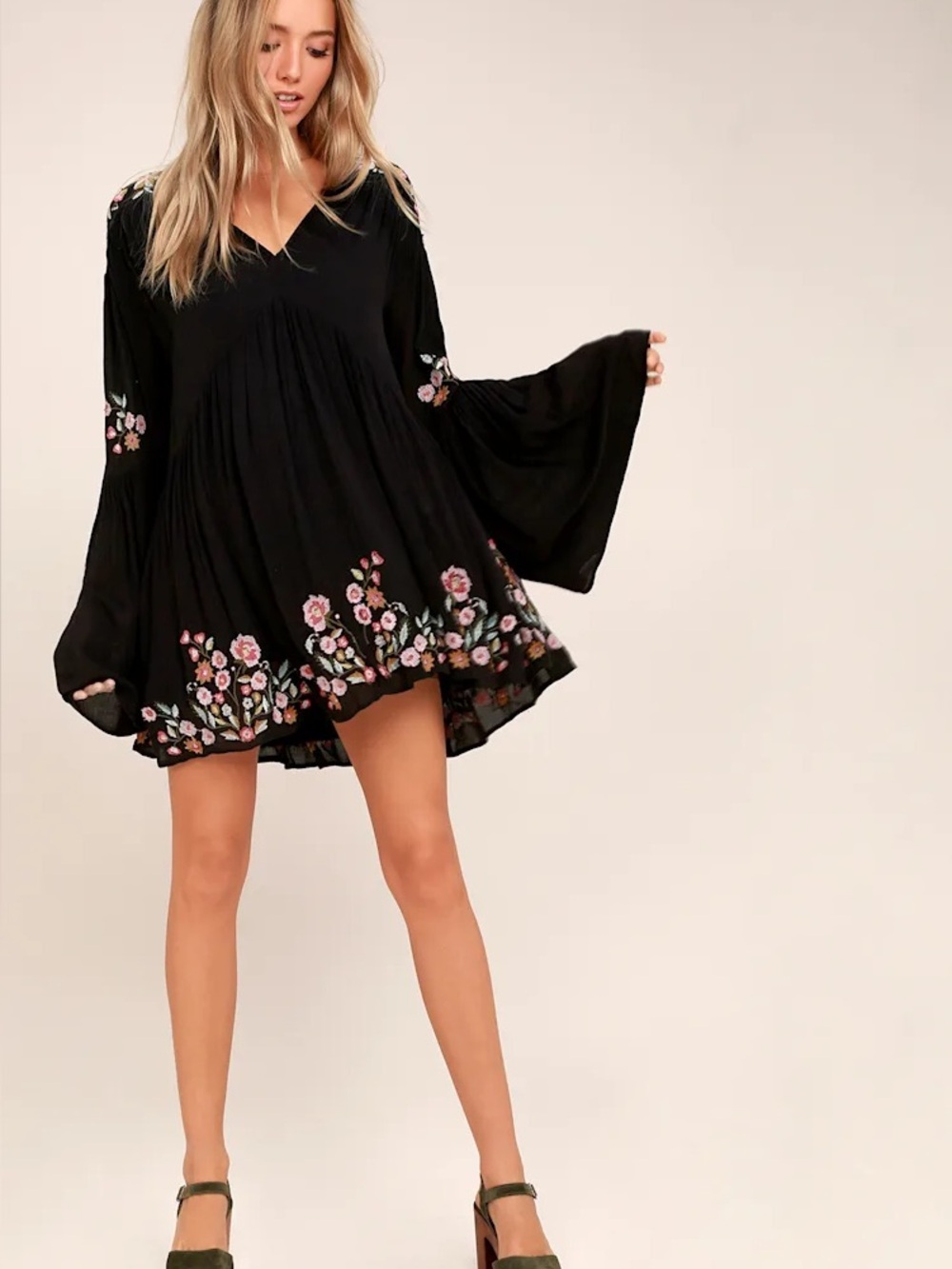 Free People Te Amo mini dress featuring a relaxed babydoll silhouette size S